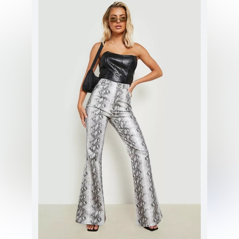 Mint Snakeskin Print Flare Pants - Black and Gray